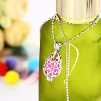 Fancyqube Woman DIY Fragrance Essential Oil Aromatherapy DiffuserPendant Locket Necklace Silver - Intl June 2018 - 2 Fancyqube Woman DIY Fragrance Essential Oil Aromatherapy DiffuserPendant Locket Necklace Silver - intl - 2